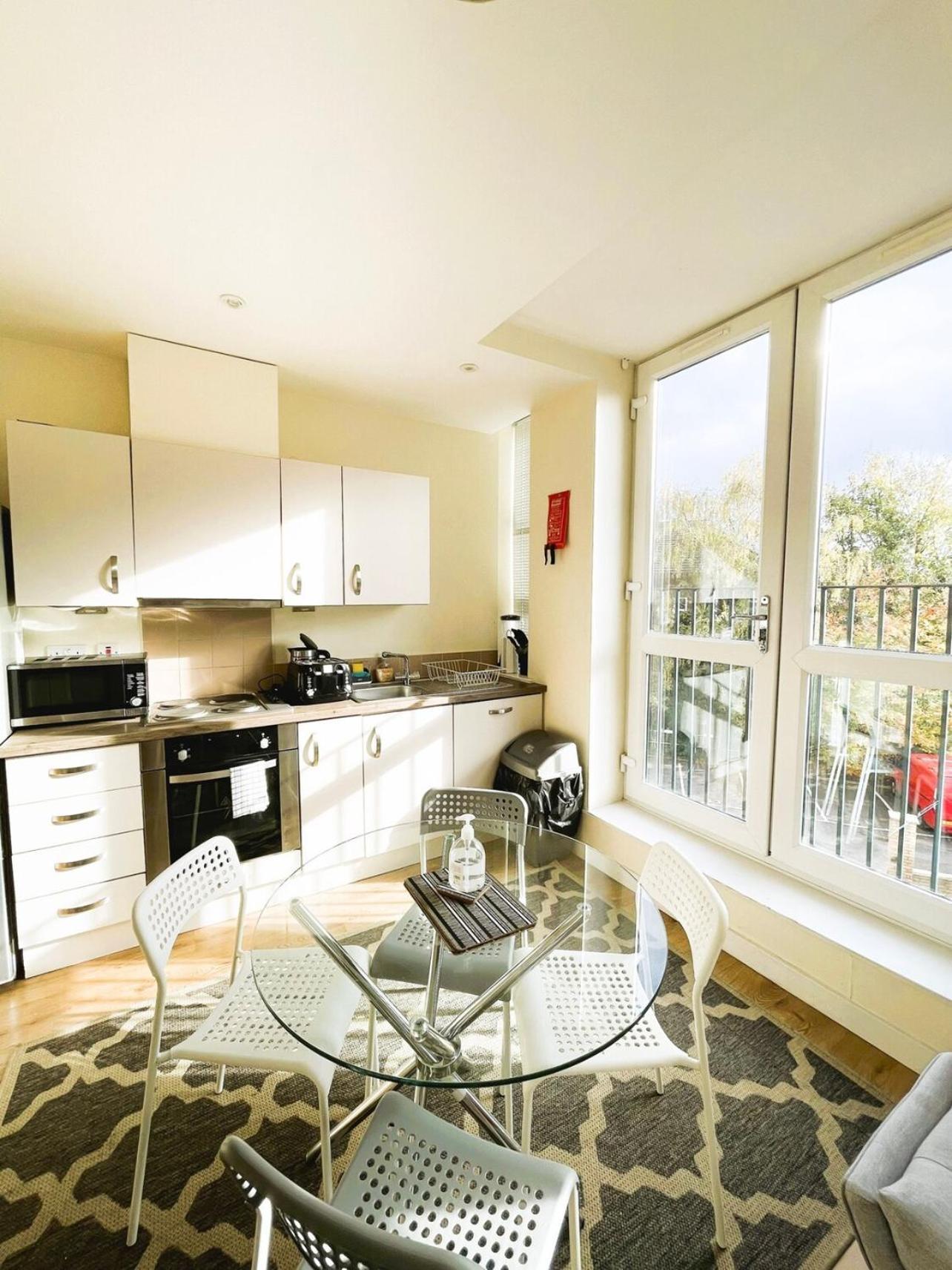 Maidstone Heights By Kasar Stays Exterior photo